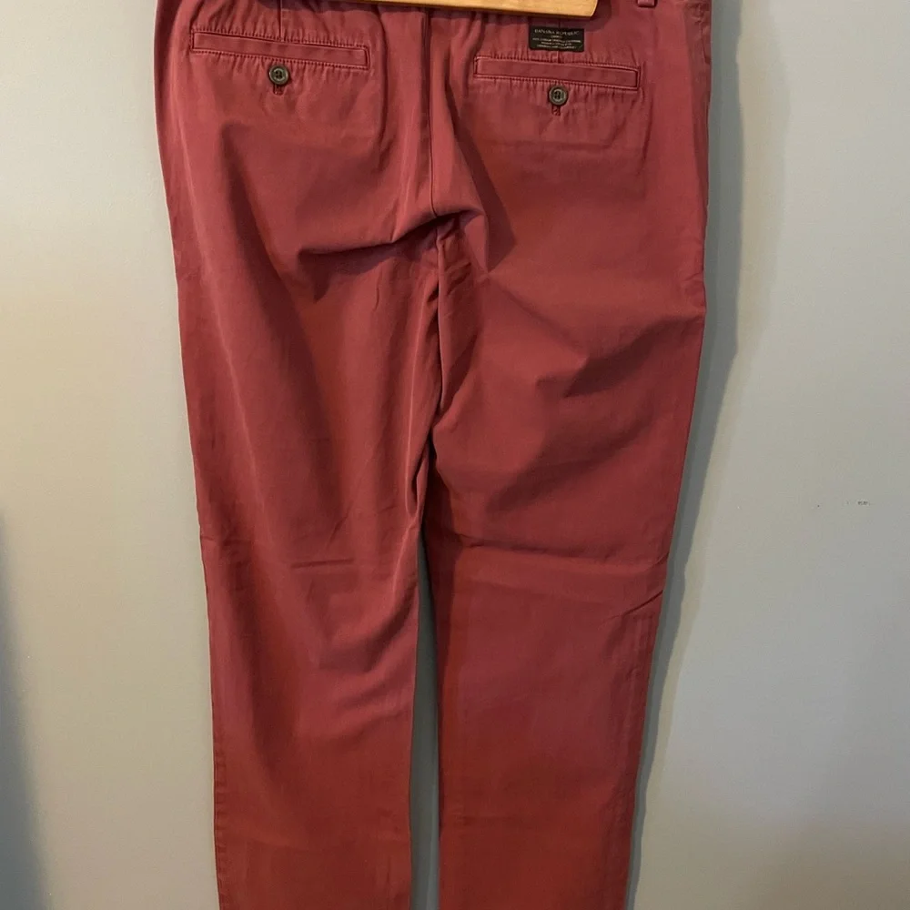 Banana Republic Rust Red Aiden Chino Pants